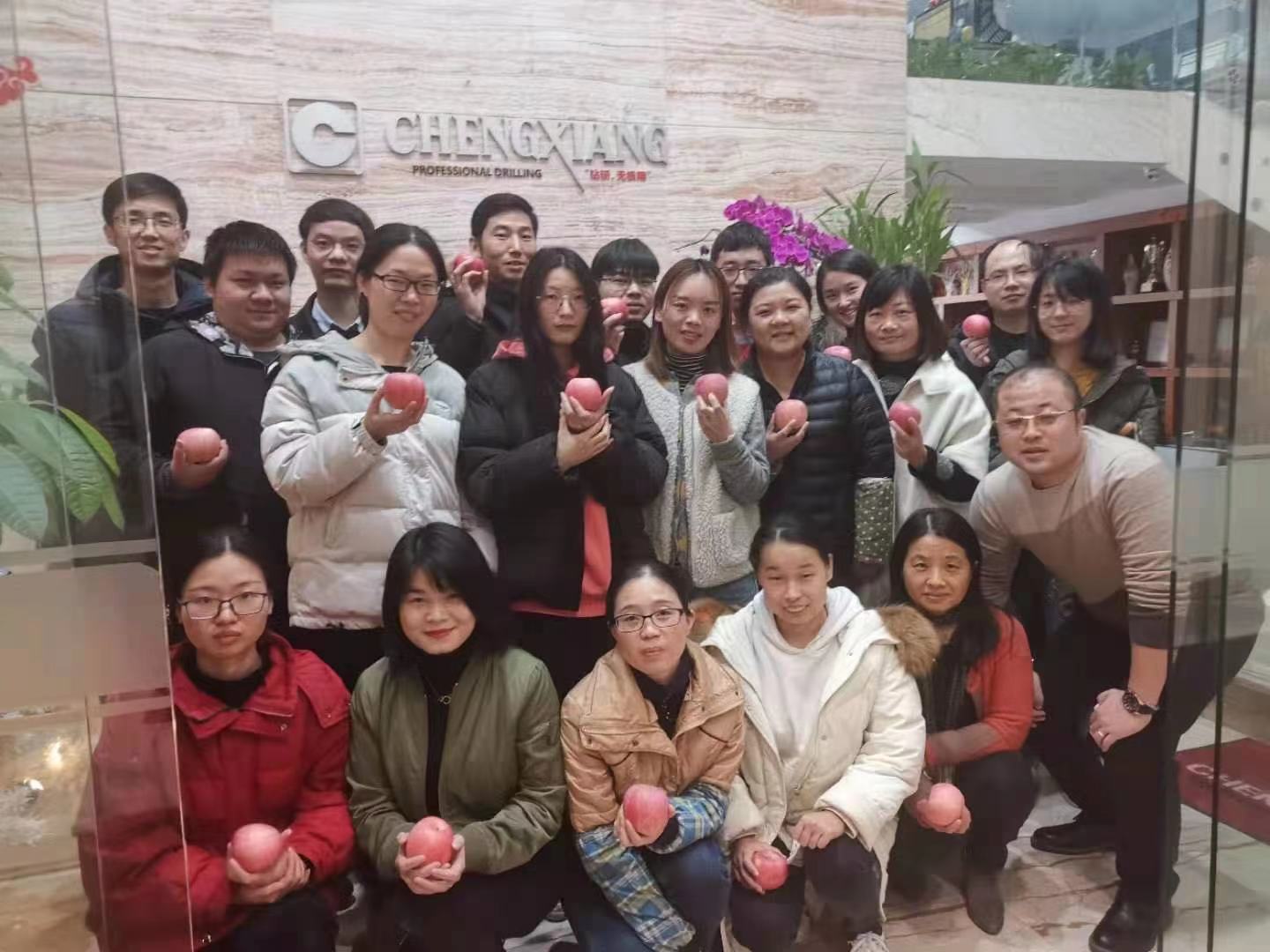 風(fēng)勁帆滿圖新志，砥礪奮進(jìn)正此時(shí)